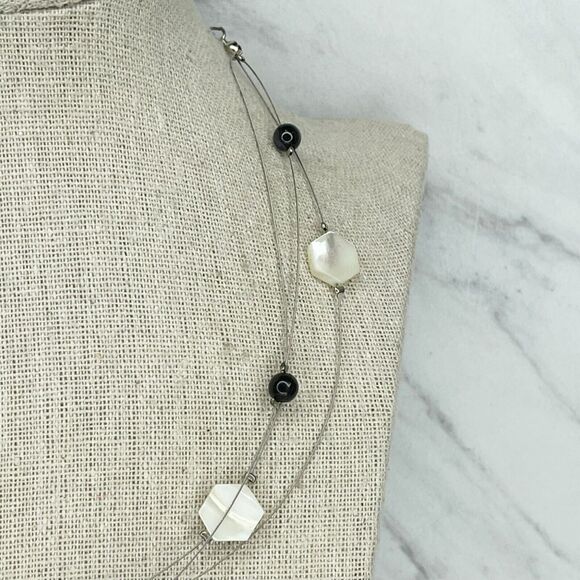 Silver Tone Triple Strand Wire Mother of Pearl Shell Beaded Necklace - Picture 4 of 5